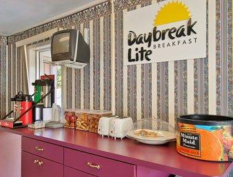 Days By Wyndham Elizabeth Hotel