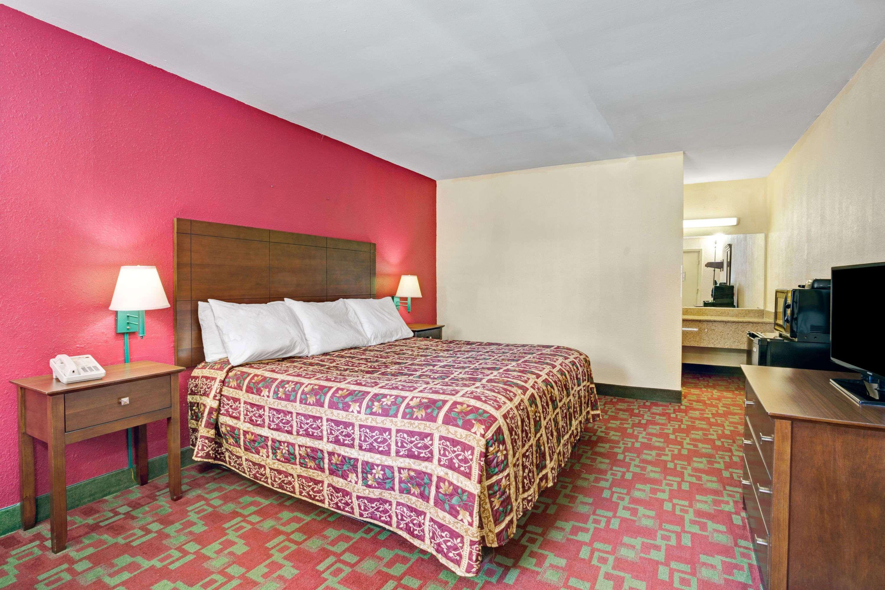 Days By Wyndham Elizabeth Hotel Elizabeth City