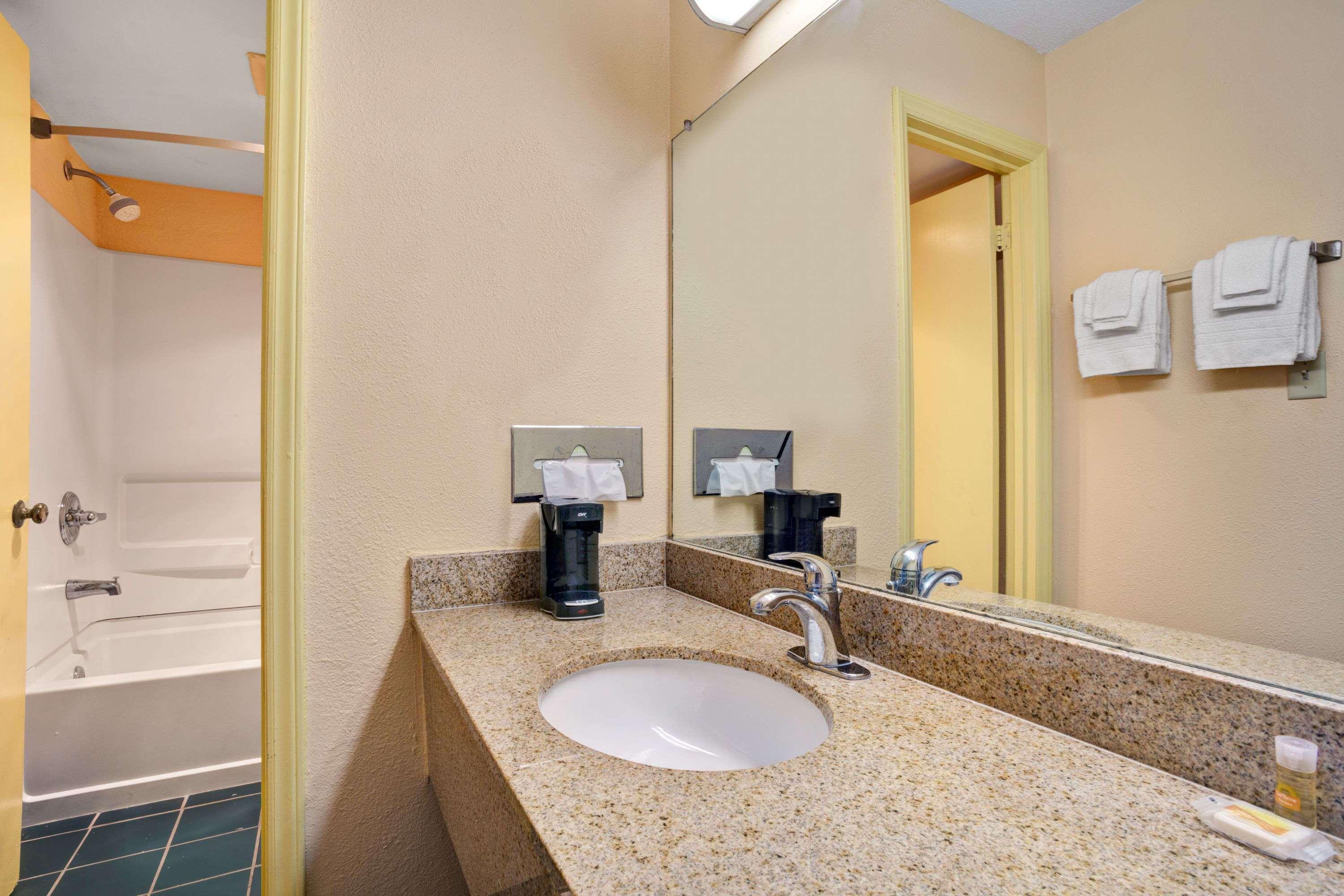 Hotel Days By Wyndham Elizabeth Elizabeth City