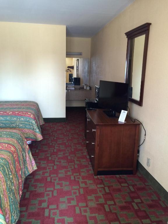 Hotel Days By Wyndham Elizabeth